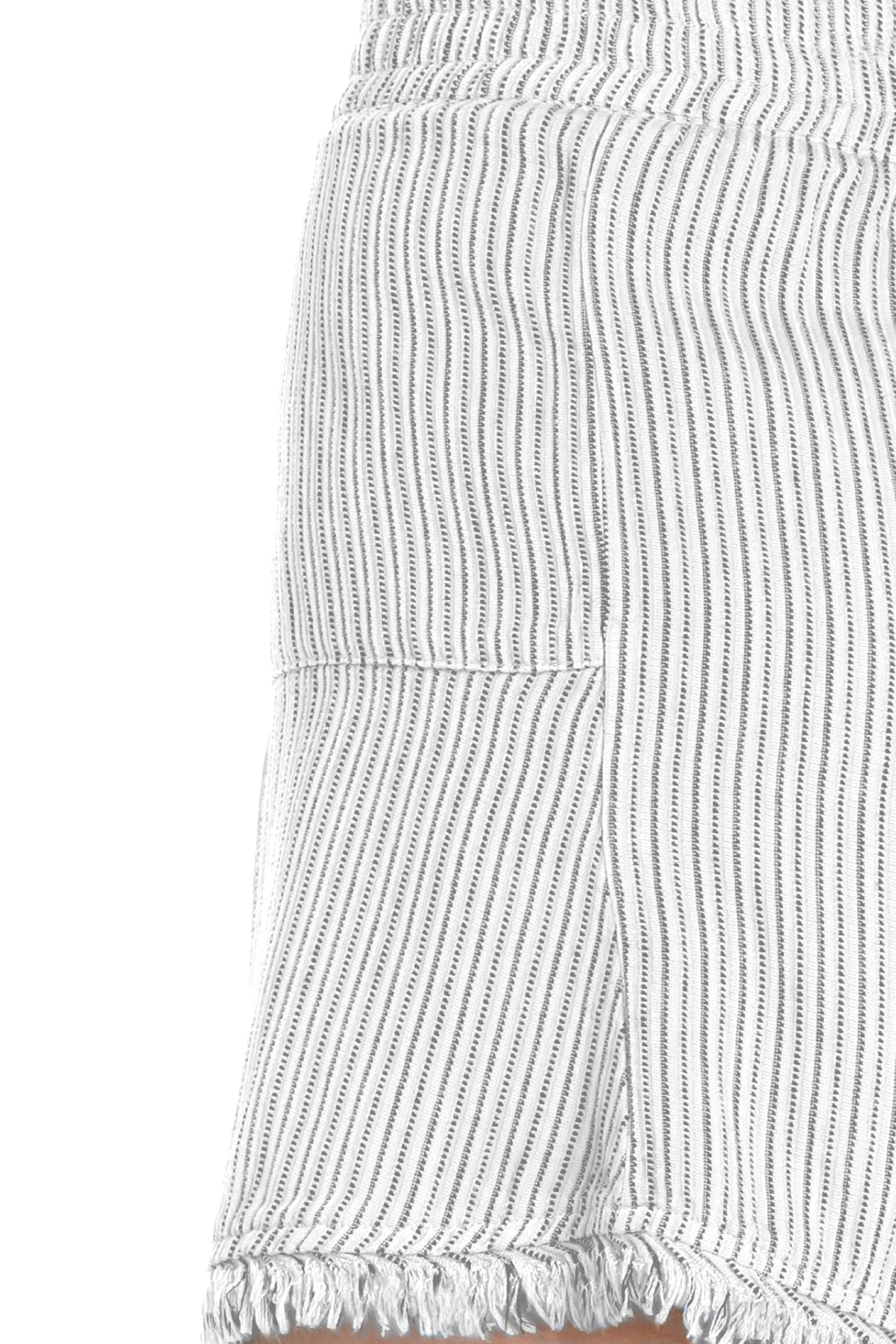 Fray Pleat Short