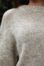 SELYNA Classic Crew Neckline Pullover Knit Sweater